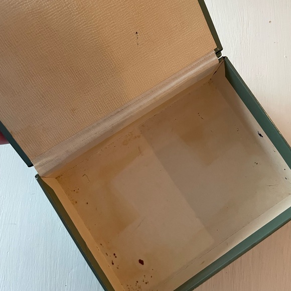 Vintage Embossed Box Trinkets Made in USA Blue - Picture 2 of 6